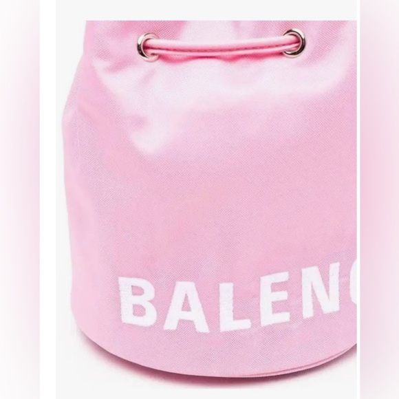 SOLD BALENCIAGA
Wheel XS Drawstring Bucket Bag Pink - Picture 5 of 11
